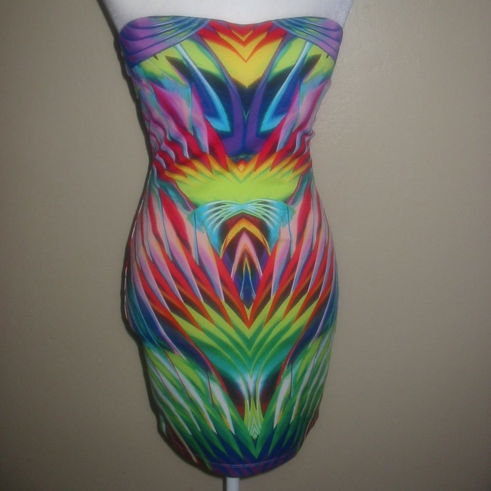 Bebe Mini Strapless Chain Detail Tropical Multicolor Print Dress Size Small NWT
